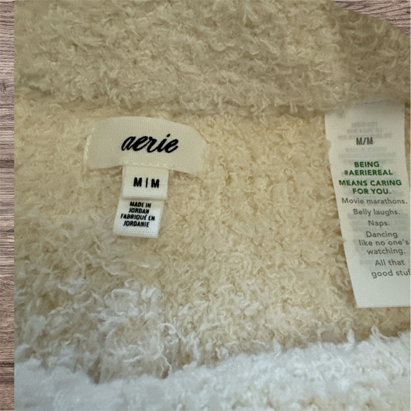 Aerie marshmallow crop top and matching shorts set 🌟💥 - Picture 2 of 8